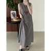 Tao Chuan laid-back and comfortable ~ Japanese-style casual cotton and linen retro checkered back buttoned sleeveless vest dress for women 2586 details Picture